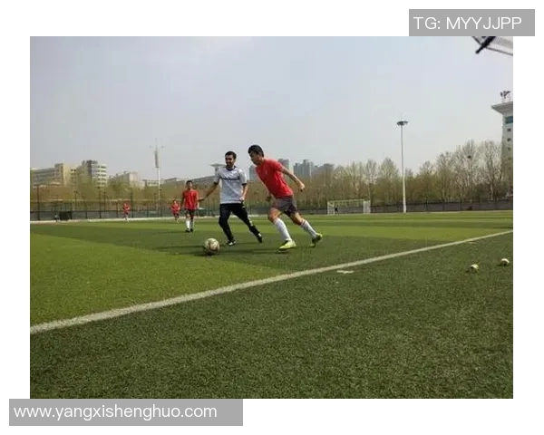 足球明星的照片如何传递他们的魅力与风采探讨与分析 足球明星的照片如何传递他们的魅力与风采探讨与分析